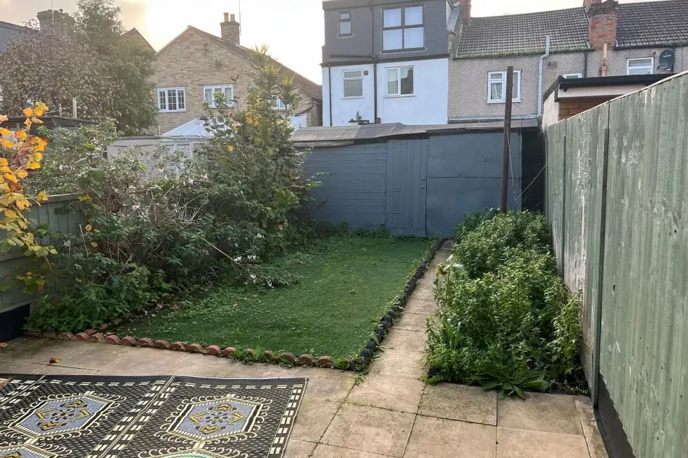 House withdrawn with 3 bedrooms through auction in 41 Gaywood Road