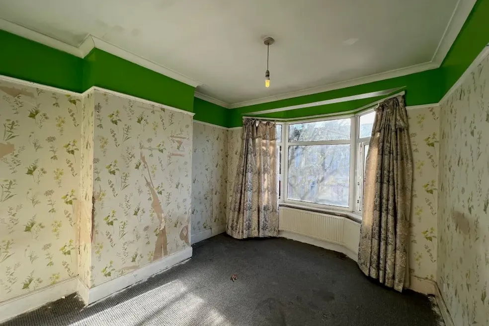 House with 3 bedrooms through auction in 27 Farmilo Road, Walthamstow