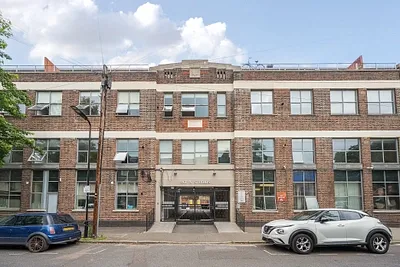 Units E & F, Anton Studios, 2-8 Anton Street, Hackney Downs, London, E8 2AD -  Strettons