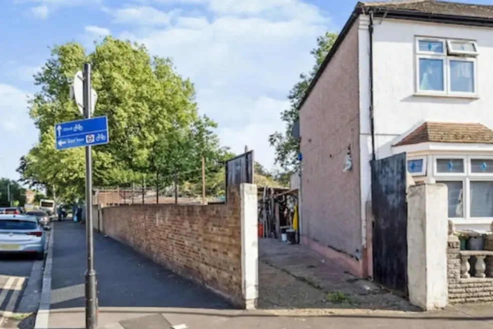 Land Development through auction in Land & Garages, 244 Kempton Road