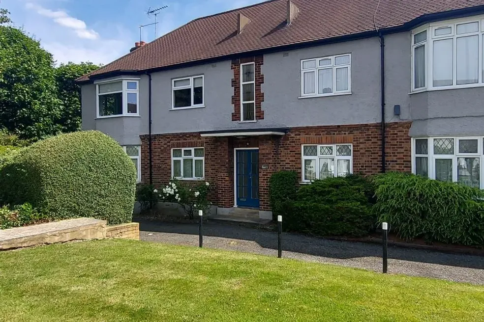 Flat with 2 bedrooms through auction in 2 Ibrox Court, Palmerston Road