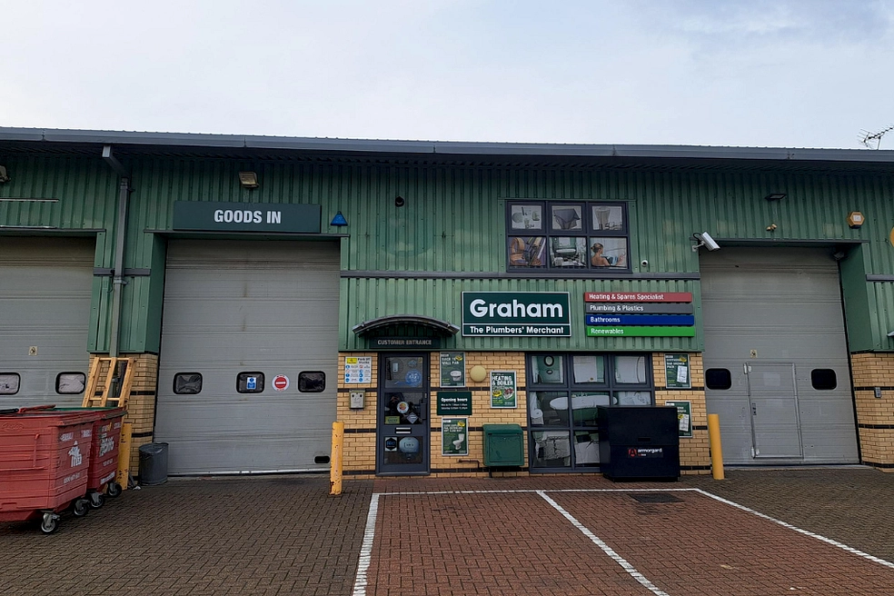 Industrial, Investment under offer in Unit 2, Borehamwood Enterprise