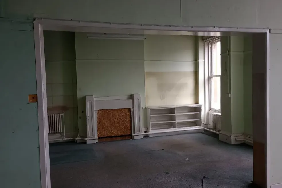 Flat sold with 5 bedrooms through auction in 2 Frenchgate, Richmond