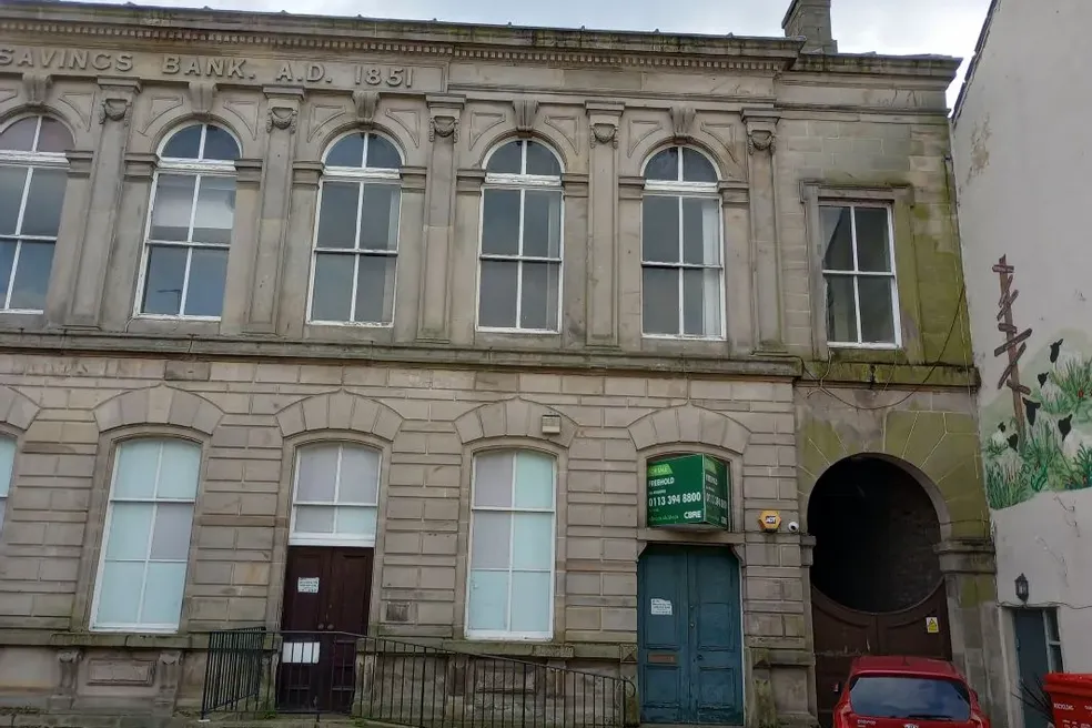 Flat sold with 5 bedrooms through auction in 2 Frenchgate, Richmond