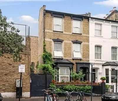 2A Beatty Road, Stoke Newington, London, N16 8EB -  Strettons