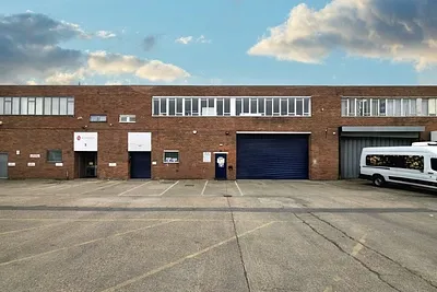 Unit 4 Blackwall Trading Estate, Lanrick Road, London, E14 0JP - Strettons