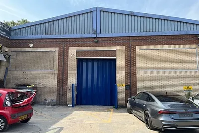 Unit D, Coppetts Centre, London, N12 0SH -  Strettons