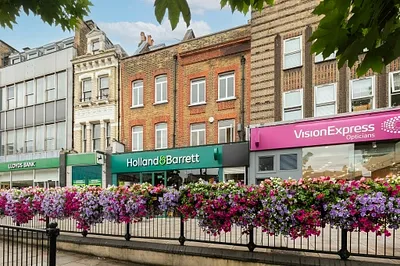 21-22 Upper Street, Islington, London, N1 0PQ -  Strettons