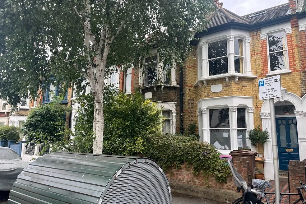 A VACANT THREE BEDROOM MID TERRACE HOUSE IN NEED OF MODERNISATION