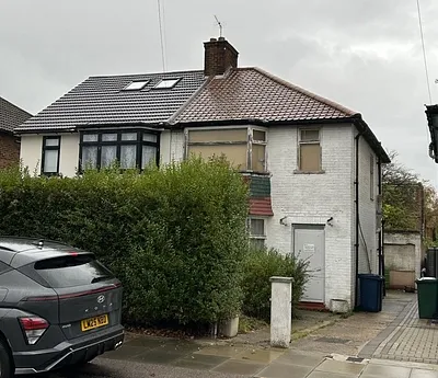 90 Cheviot Gardens, Cricklewood, London, NW2 1QA -  Strettons