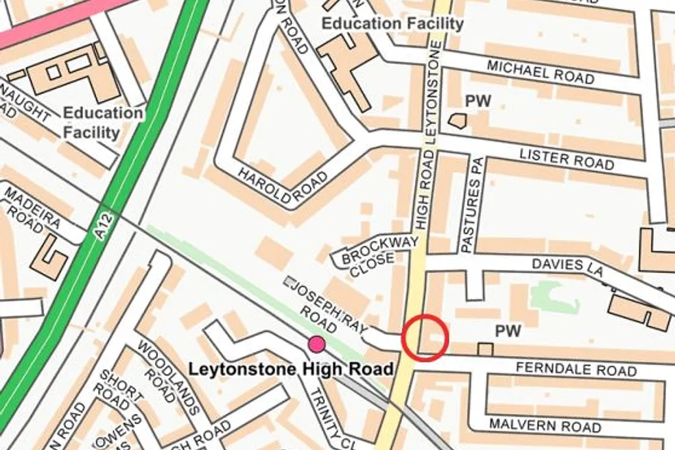 FREEHOLD MIXED USE INVESTMENT - TAKE-AWAY SHOP, 4 FLATS (2 x 2 BEDS & 2 x 1 BEDS) & VACANT BASEMENT