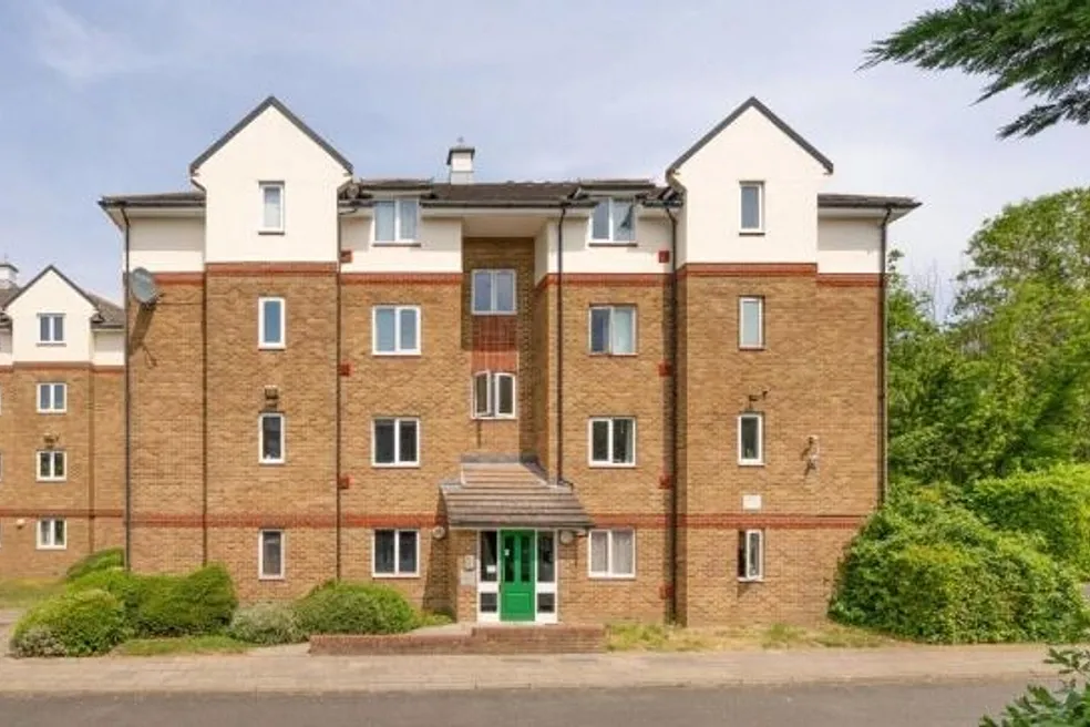 30 Beacon Gate, Lewisham, London, SE14 5UB -  Strettons