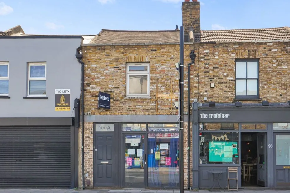 100 Trafalgar Road, Greenwich, London, SE10 9UW -  Strettons