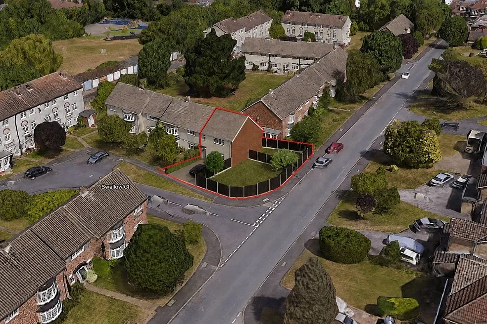 FREEHOLD VACANT 0.066 ACRE SITE WITH POTENTIAL FOR A RESIDENTIAL DEVELOPMENT