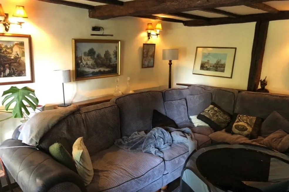 FREEHOLD 5 BEDROOM DETACHED HOUSE WITH ANNEXE