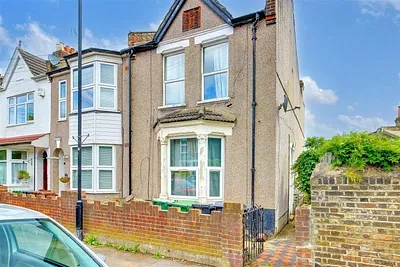 Chester Road, London, Greater London, E17 - Strettons