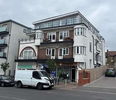 9 Station Road, Westcliff-on-Sea, Essex, SS0 7RA -  Strettons