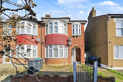 Henley Road, London, N18 - Strettons