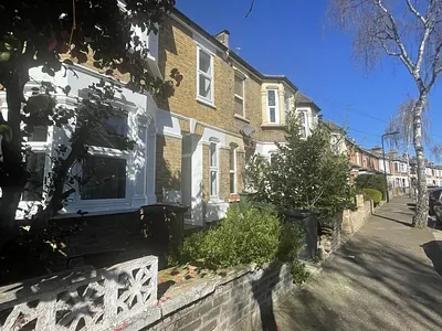 Scotts Road, Leyton, London, E10 -  Strettons