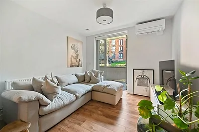 Finchley Road, London, NW3 - Strettons