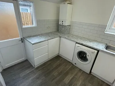 Landseer Avenue, Manor Park, E12 - Strettons