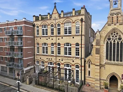 16-17 Hoxton Square, Shoreditch, London, N1 6NT -  Strettons